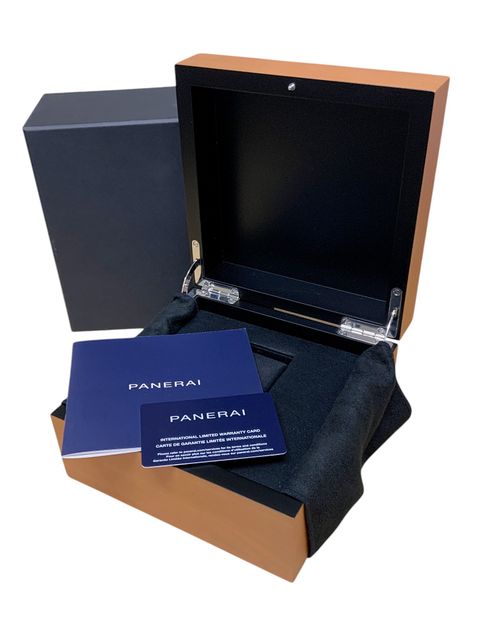 Panerai Radiomir Base Logo PAM00753 Image 4